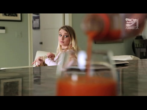 ❤️ 大奶子和紧身小穴的辣妹子从失败者那里得到鸡巴，但很硬 ☑ Quality sex