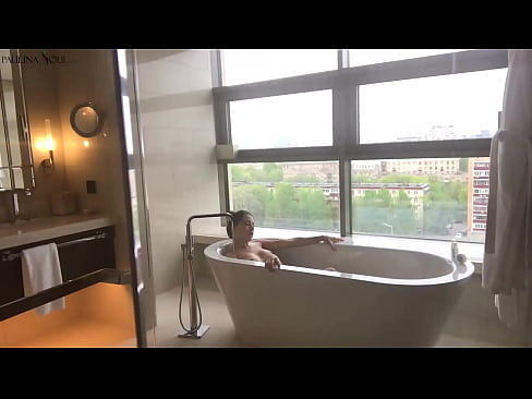 ❤️ 巨大的宝贝 激情地在浴室里撸起了她的阴部 ☑ Quality sex