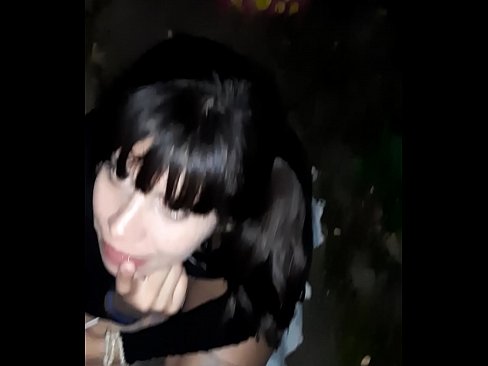 ❤️ 在街上膨胀的阴茎，以换取糖果 ☑ Quality sex